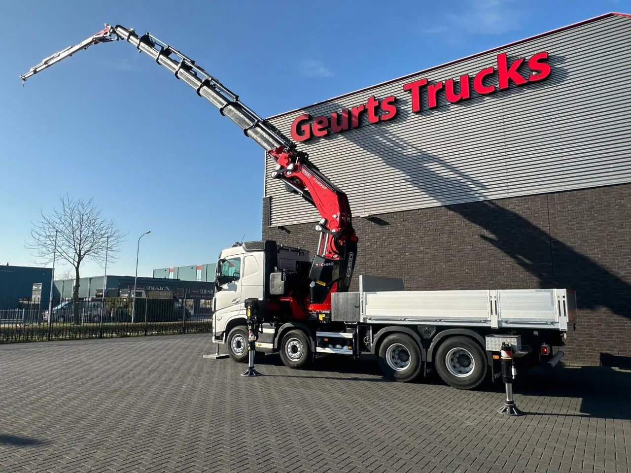 Volvo FH 500 8X4 RF-RT40G FASSI F1450R.2.8 + JIB L826 - Camion grue: photos 5 Volvo FH 500 8X4 RF-RT40G FASSI F1450R.2.8 + JIB L826 - Camion grue: photos 5