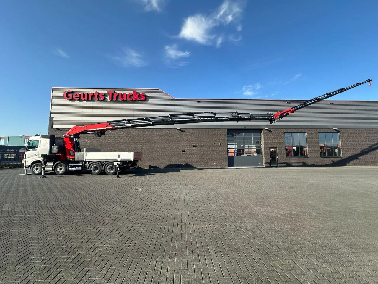 Volvo FH 500 8X4 RF-RT40G FASSI F1450R.2.8 + JIB L826 - Camion grue: photos 2 Volvo FH 500 8X4 RF-RT40G FASSI F1450R.2.8 + JIB L826 - Camion grue: photos 2