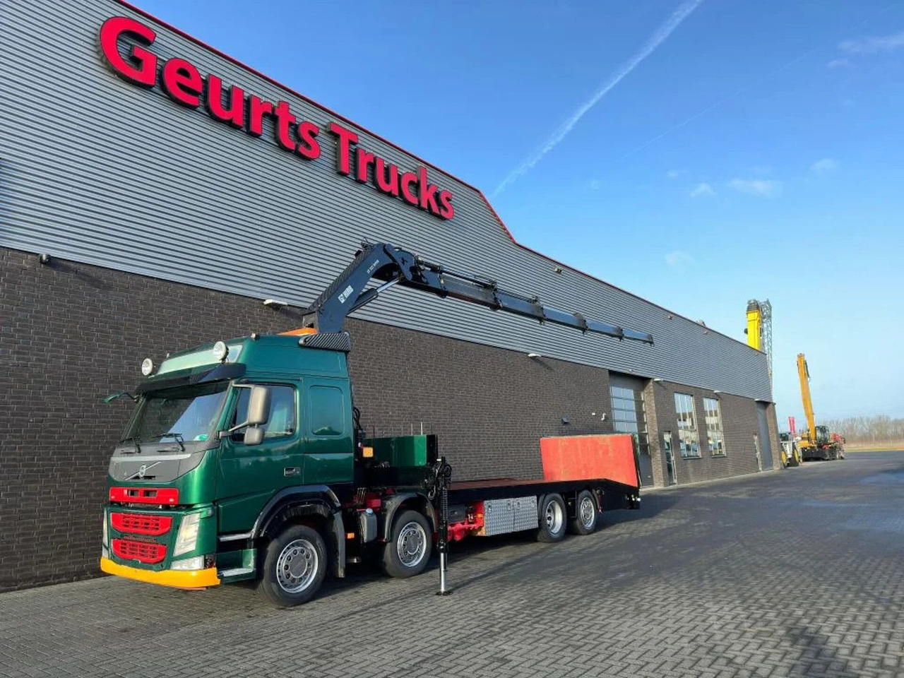 Volvo FM 500 8X2 OPRIJWAGEN/MACHINE TRANSPORTER + HIAB - Camion grue: photos 2 Volvo FM 500 8X2 OPRIJWAGEN/MACHINE TRANSPORTER + HIAB - Camion grue: photos 2