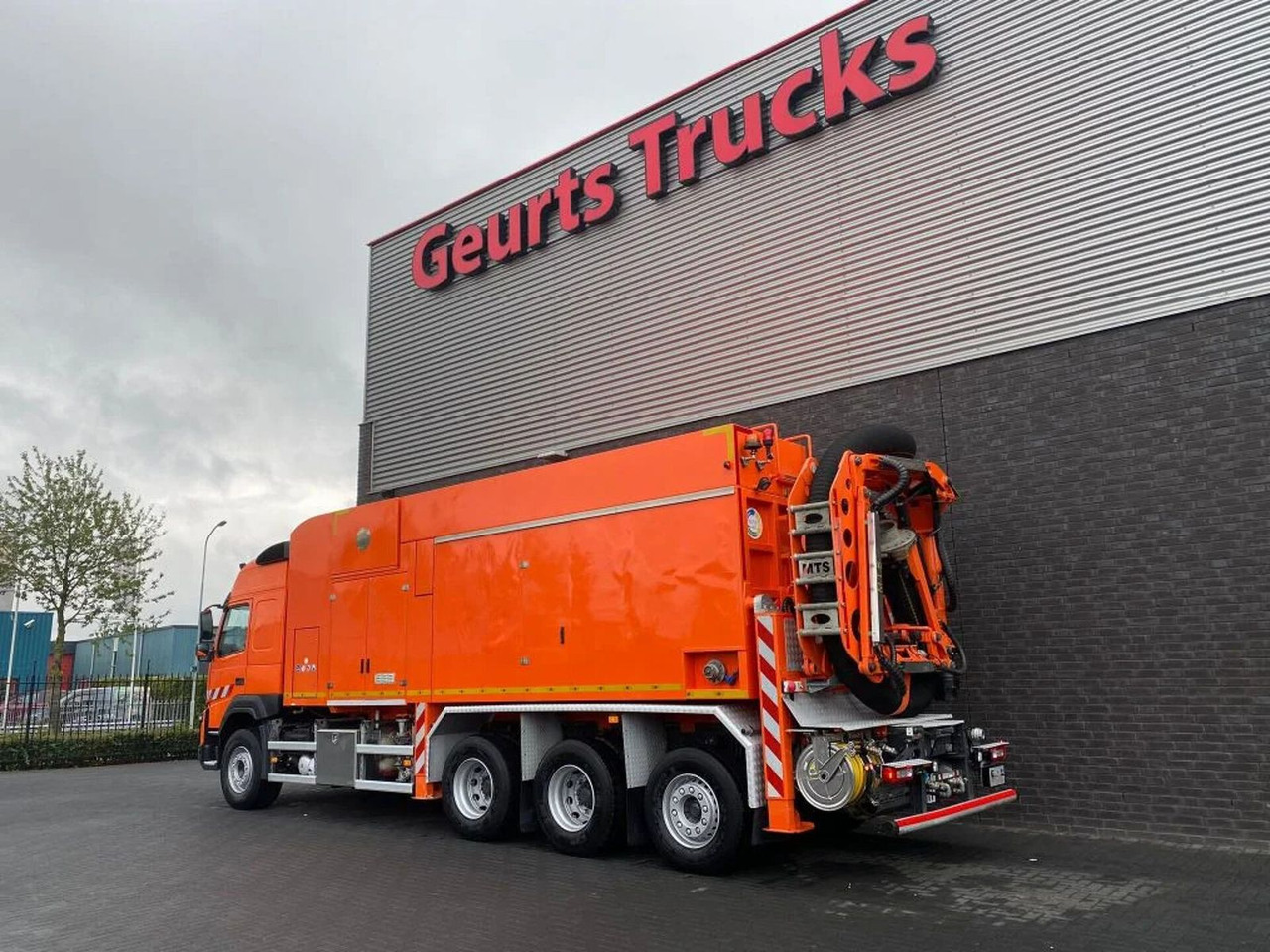 Volvo FMX 510 8X4 TRIDEM + MTS DINO 5 SAUGBAGGER/SUCTI - Camion hydrocureur: photos 3 Volvo FMX 510 8X4 TRIDEM + MTS DINO 5 SAUGBAGGER/SUCTI - Camion hydrocureur: photos 3