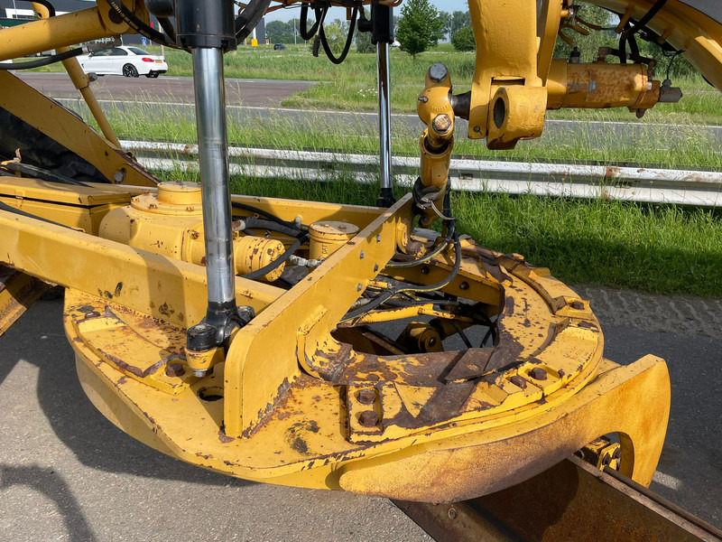 Niveleuse Caterpillar 12M: photos 17