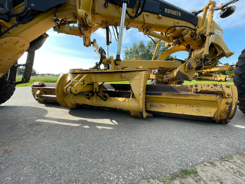 Niveleuse Caterpillar 12M: photos 19