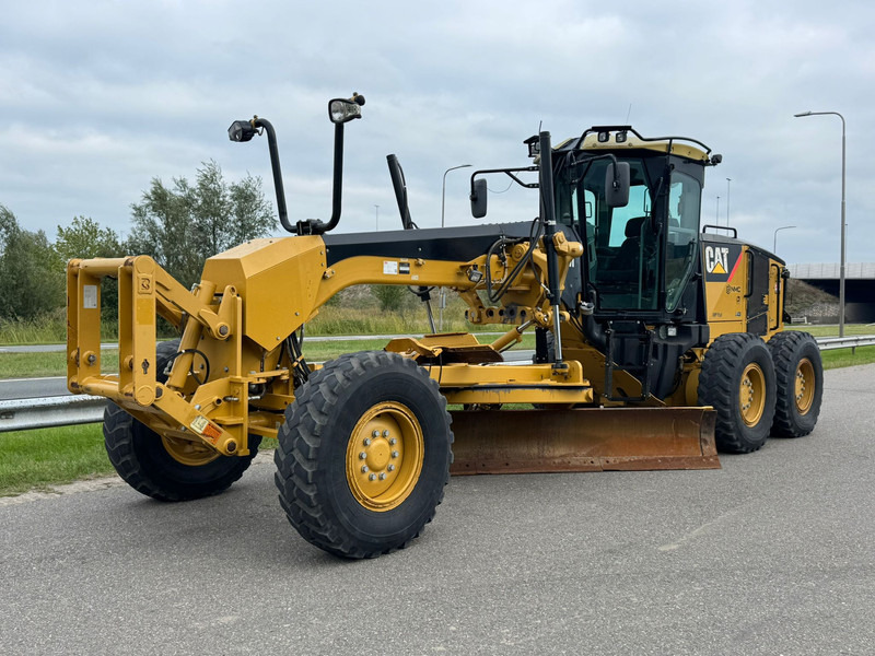 Caterpillar 140M - Niveleuse: photos 2 Caterpillar 140M - Niveleuse: photos 2