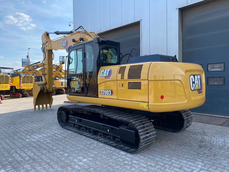 Caterpillar 320D3 - New export model Long Reach - Pelle sur chenille: photos 3 Caterpillar 320D3 - New export model Long Reach - Pelle sur chenille: photos 3