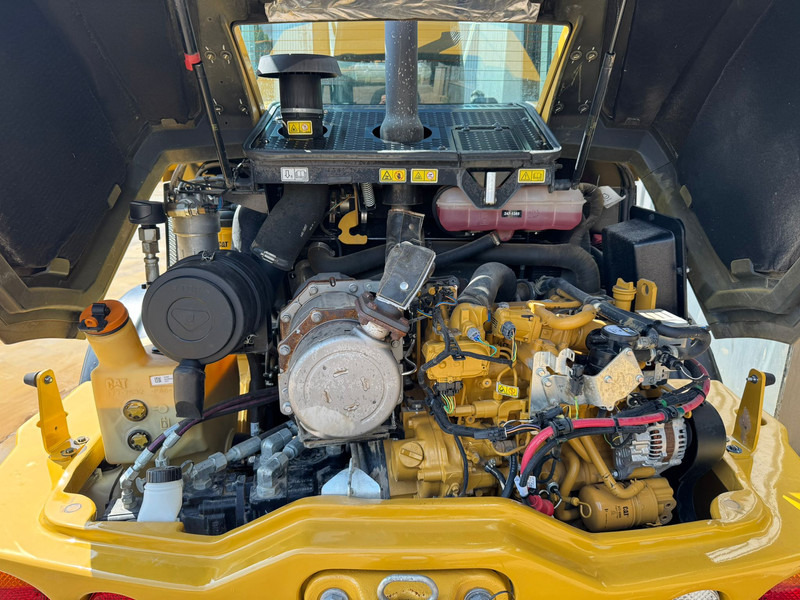 Chargeuse sur pneus Caterpillar 908M: photos 9 Chargeuse sur pneus Caterpillar 908M: photos 9