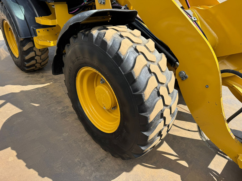 Chargeuse sur pneus Caterpillar 908M: photos 18 Chargeuse sur pneus Caterpillar 908M: photos 18