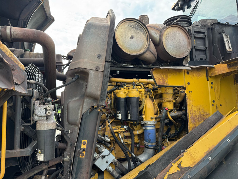 Chargeuse sur pneus Caterpillar 980M: photos 19