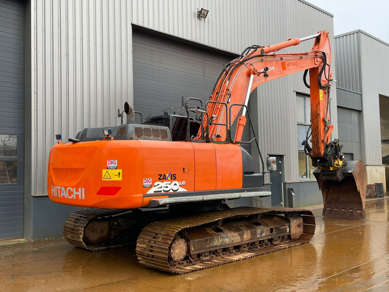 Hitachi ZX250LC-6 - Pelle sur chenille: photos 5 Hitachi ZX250LC-6 - Pelle sur chenille: photos 5