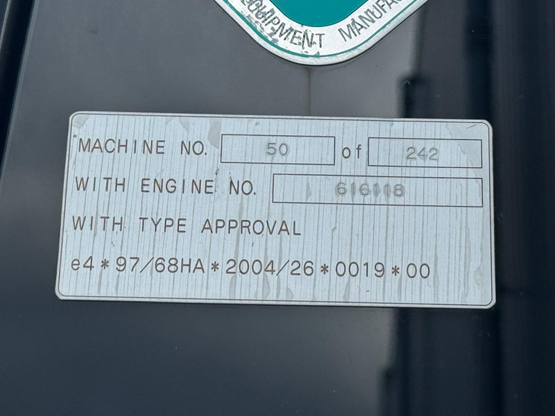 Pelle sur chenille Hitachi ZX670LCH-3: photos 15