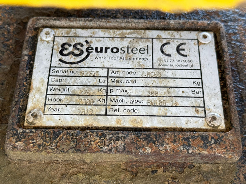 Pelle sur pneus Komatsu PW180-11: photos 18