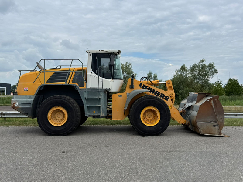 Liebherr L566 2plus2 - Chargeuse sur pneus: photos 5 Liebherr L566 2plus2 - Chargeuse sur pneus: photos 5