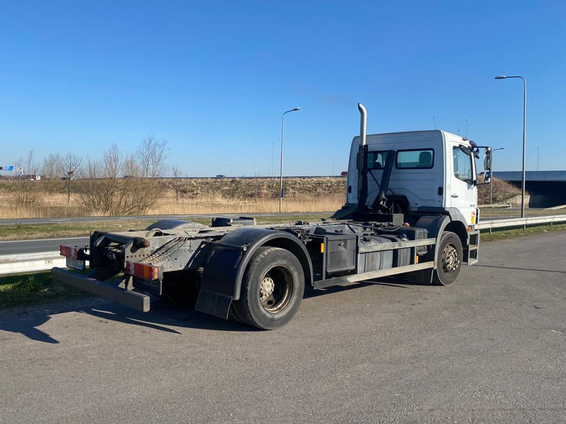 Châssis cabine MERCEDESBENZ AXOR 1829 4x2 chassis cab: photos 6