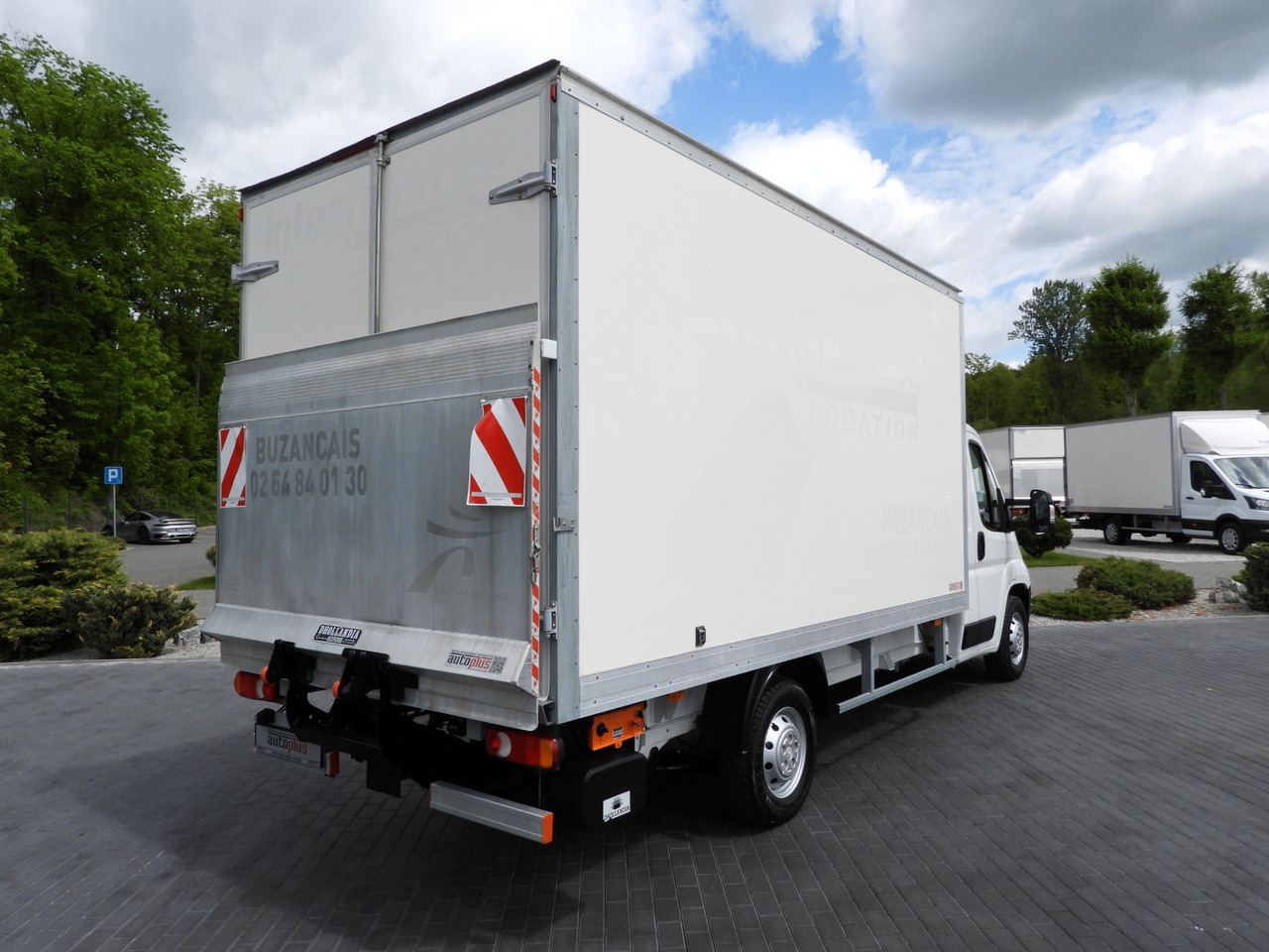 CITROEN JUMPER BOX LIFT 8 PALLETS CRUISE CONTROL NAVIGATION AIR CONDITIONING  165HP - Utilitaire frigorifique: photos 3 CITROEN JUMPER BOX LIFT 8 PALLETS CRUISE CONTROL NAVIGATION AIR CONDITIONING  165HP - Utilitaire frigorifique: photos 3