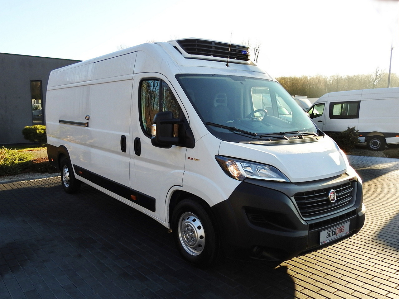 FIAT DUCATO REFRIGERATOR VAN -10*C POWER SUPPLY 230V AIR CONDITIONING 175HP - Utilitaire frigorifique: photos 4 FIAT DUCATO REFRIGERATOR VAN -10*C POWER SUPPLY 230V AIR CONDITIONING 175HP - Utilitaire frigorifique: photos 4