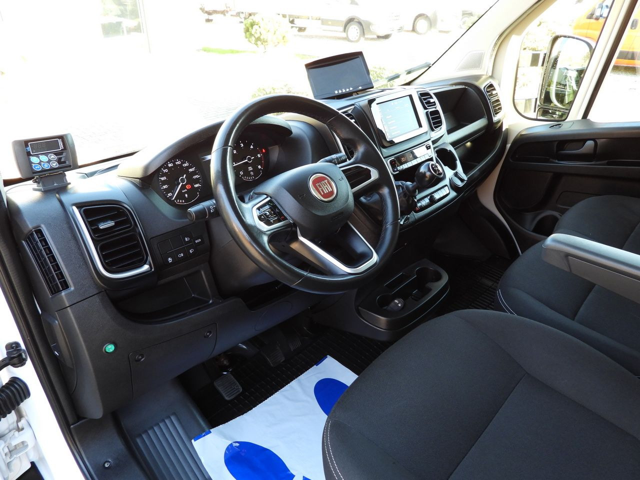 FIAT DUCATO REGRIGERATOR BOX -5*C HEATING FUNCTION AIR CONDITIONING 140HP - Utilitaire frigorifique: photos 2 FIAT DUCATO REGRIGERATOR BOX -5*C HEATING FUNCTION AIR CONDITIONING 140HP - Utilitaire frigorifique: photos 2