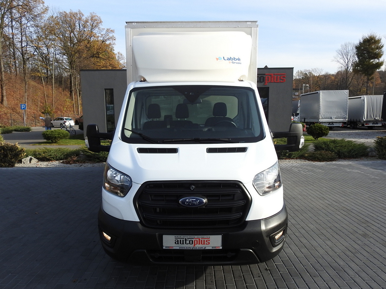FORD TRANSIT BOX LIFT 8 PALLETS CRUISE CONTROL AIR CONDITIONING 130HP - Fourgon grand volume: photos 5 FORD TRANSIT BOX LIFT 8 PALLETS CRUISE CONTROL AIR CONDITIONING 130HP - Fourgon grand volume: photos 5