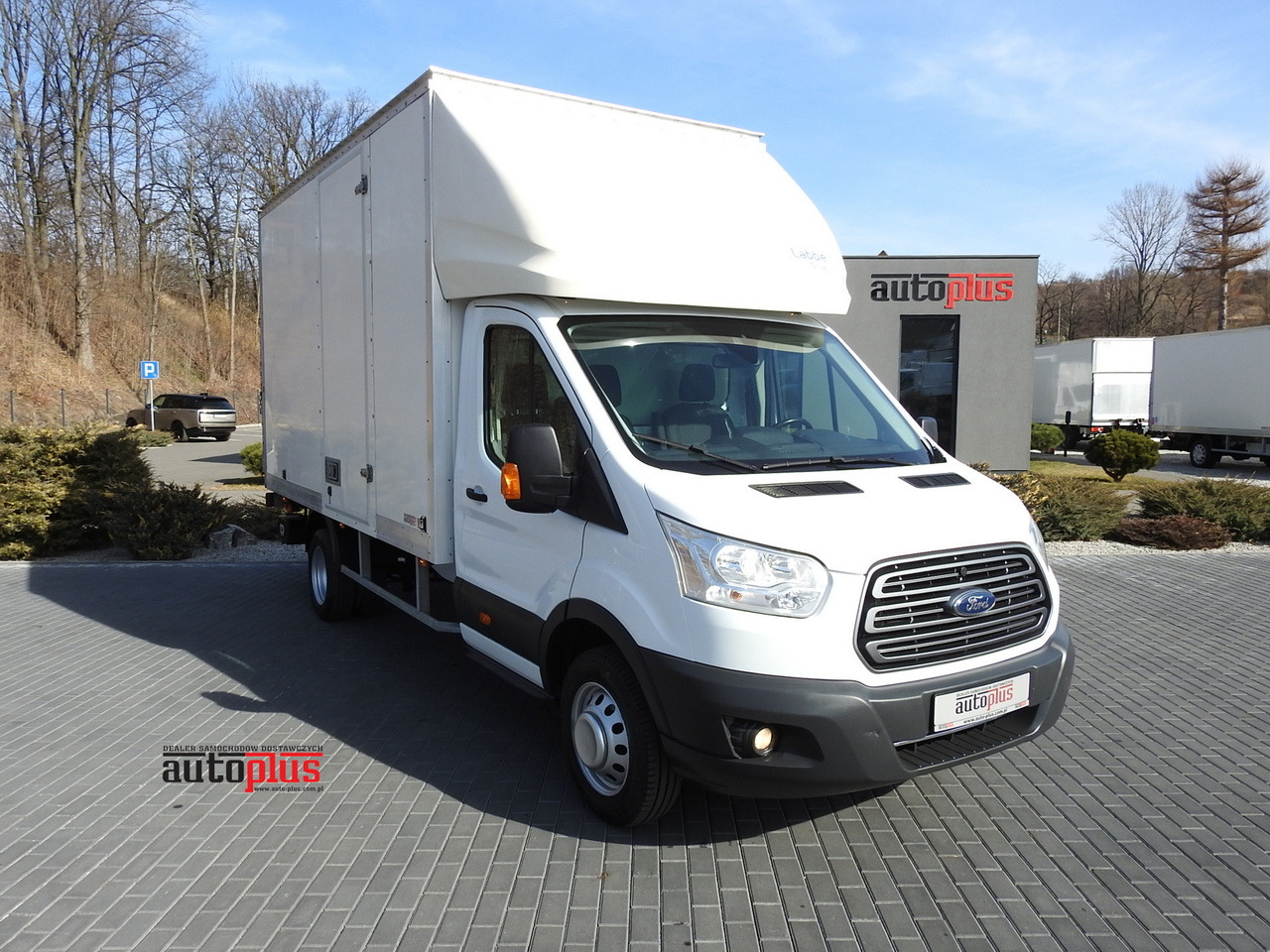 FORD TRANSIT BOX LIFT 8 PALLETS CRUISE CONTROL LED LIGHTS TWIN WHEELS AIR CONDITIONING 170HP - Fourgon grand volume: photos 1 FORD TRANSIT BOX LIFT 8 PALLETS CRUISE CONTROL LED LIGHTS TWIN WHEELS AIR CONDITIONING 170HP - Fourgon grand volume: photos 1