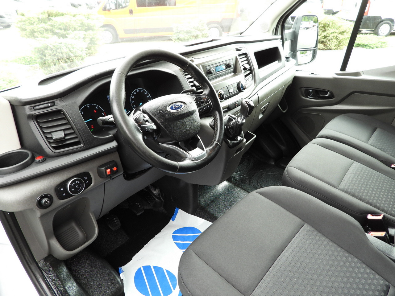 FORD TRANSIT TARPAULIN 8 PALLETS CRUISE CONTROL LED LIGHTS TWIN WHEELS AIR CONDITIONING 130HP - Utilitaire rideaux coulissants (PLSC): photos 2 FORD TRANSIT TARPAULIN 8 PALLETS CRUISE CONTROL LED LIGHTS TWIN WHEELS AIR CONDITIONING 130HP - Utilitaire rideaux coulissants (PLSC): photos 2