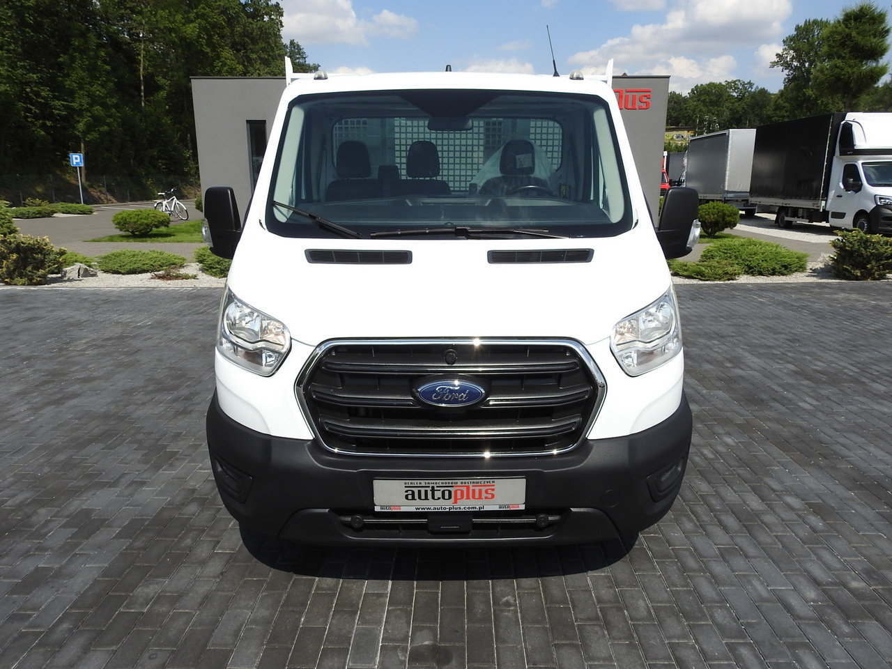 FORD TRANSIT TIPPER CRUISE CONTROL AIR CONDITIONING TWIN WHEELS 170HP - Utilitaire benne: photos 5 FORD TRANSIT TIPPER CRUISE CONTROL AIR CONDITIONING TWIN WHEELS 170HP - Utilitaire benne: photos 5