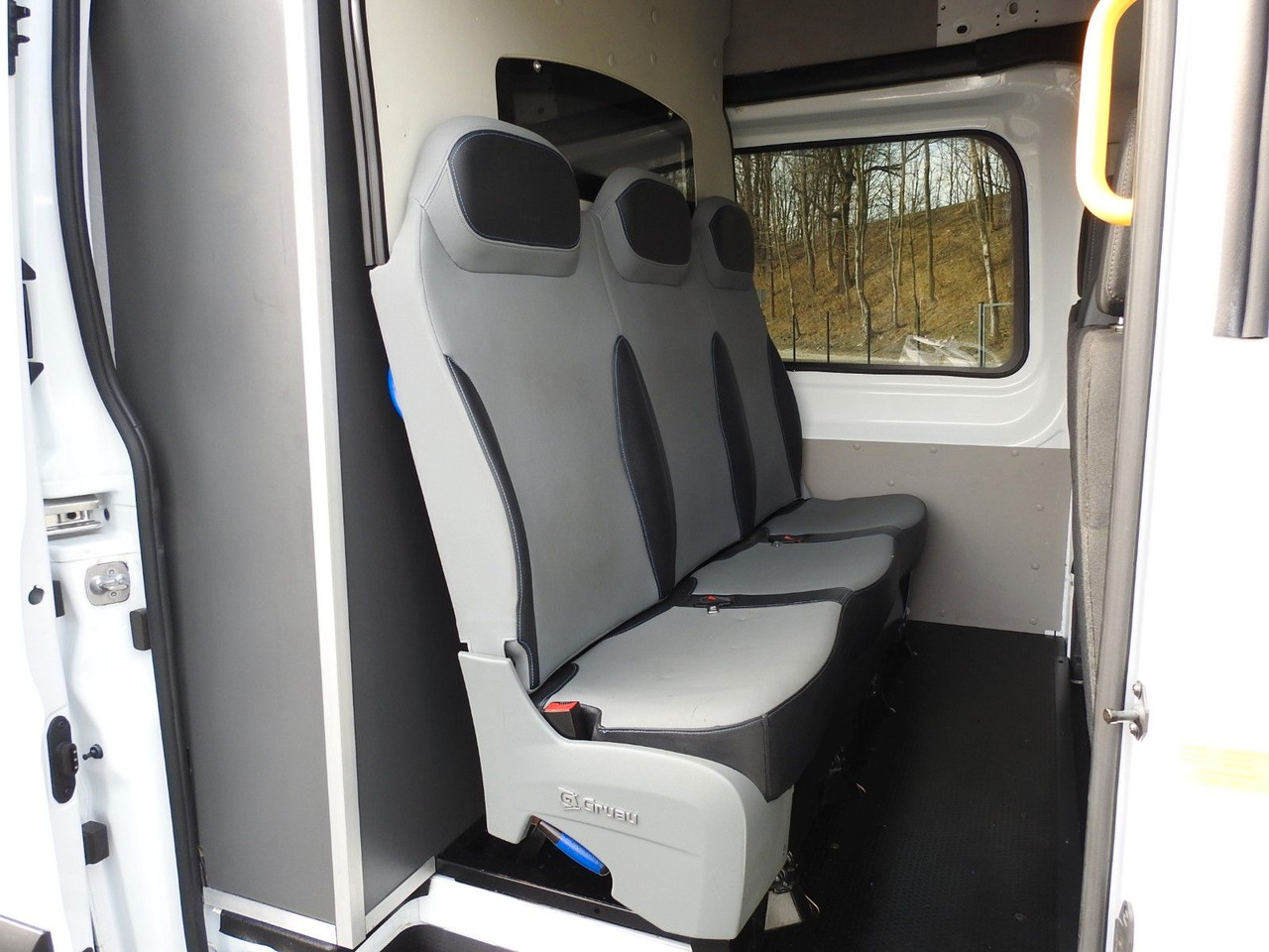 Fourgon utilitaire, Utilitaire double cabine Ford TRANSIT  KASTENWAGEN DOPPELKABINE 6 SITZE  A/C: photos 30