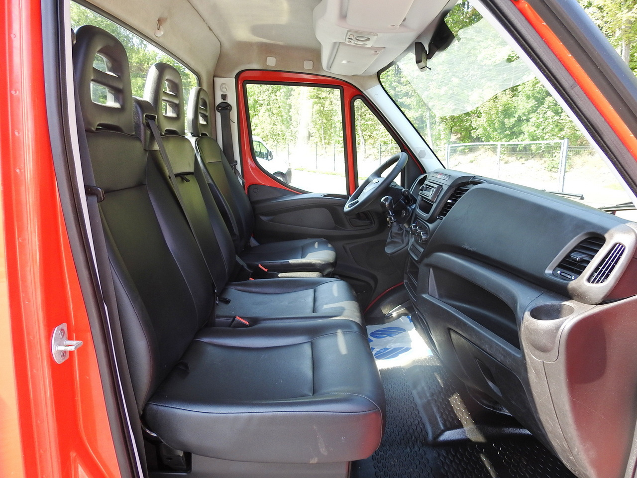 Utilitaire benne IVECO DAILY 35C13 TIPPER CRUISE CONTROL AIR CONDITIONING TWIN WHEELS  130HP: photos 38