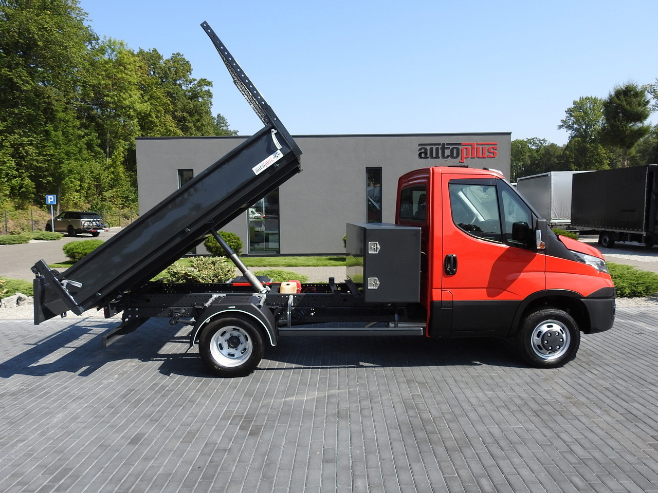 Utilitaire benne IVECO DAILY 35C13 TIPPER CRUISE CONTROL AIR CONDITIONING TWIN WHEELS  130HP: photos 8