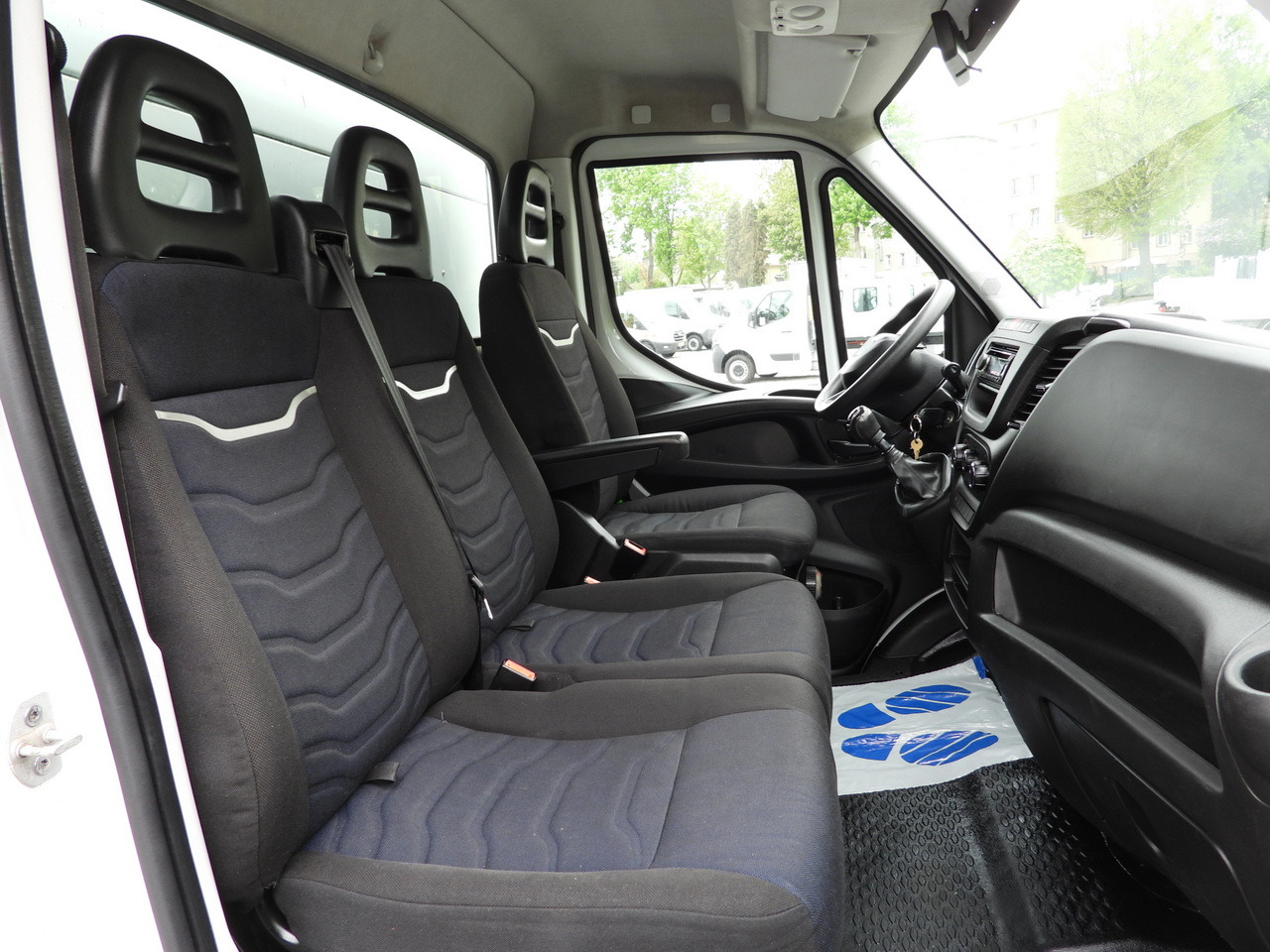 Utilitaire benne IVECO DAILY 35C14 TIPPER CRUISE CONTROL TWIN WHEELS 140HP: photos 39 Utilitaire benne IVECO DAILY 35C14 TIPPER CRUISE CONTROL TWIN WHEELS 140HP: photos 39