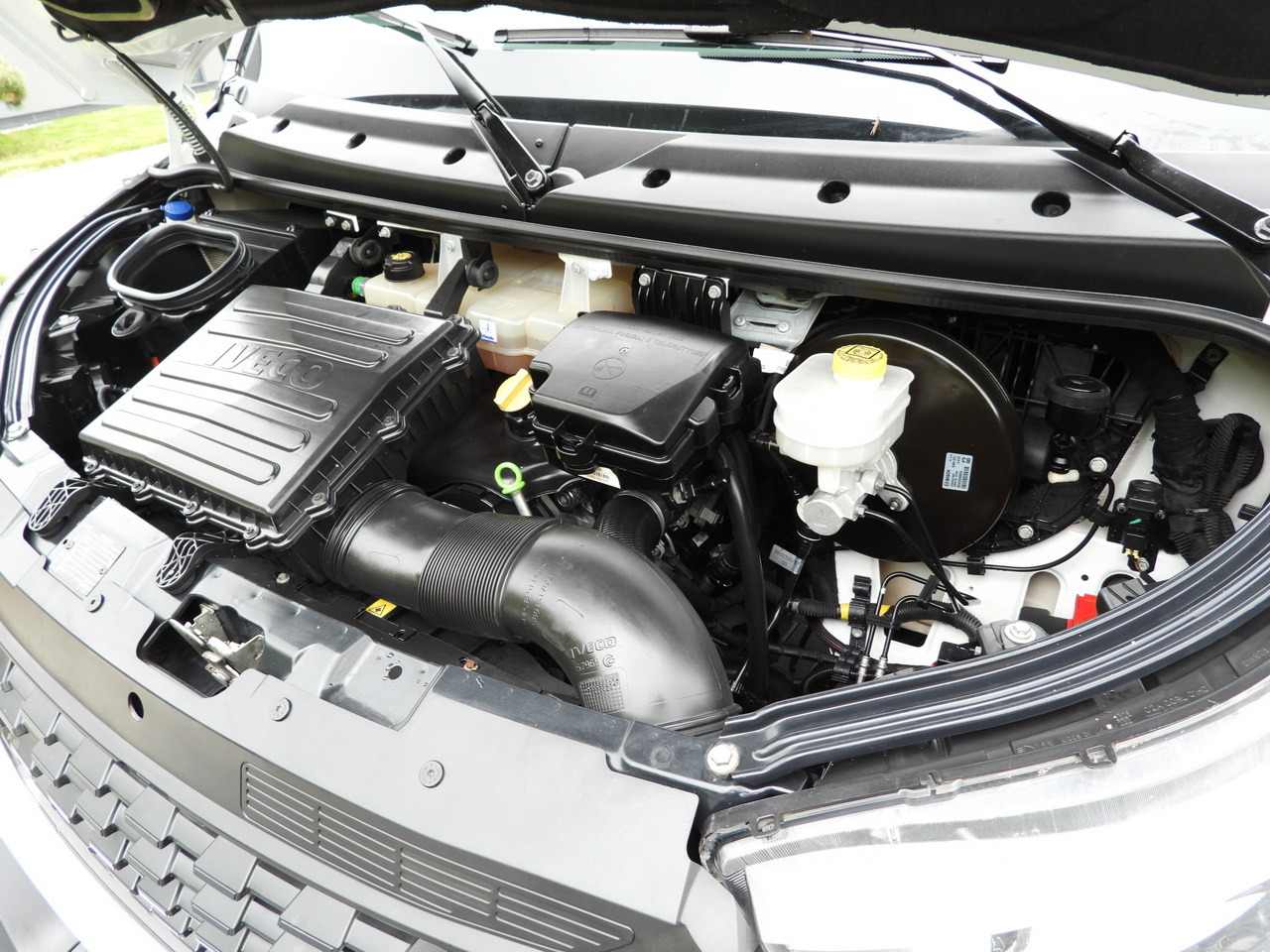 Utilitaire benne IVECO DAILY 35C14 TIPPER CRUISE CONTROL TWIN WHEELS 140HP: photos 27 Utilitaire benne IVECO DAILY 35C14 TIPPER CRUISE CONTROL TWIN WHEELS 140HP: photos 27