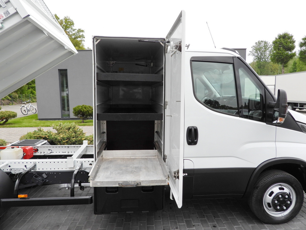 Utilitaire benne IVECO DAILY 35C14 TIPPER CRUISE CONTROL TWIN WHEELS 140HP: photos 22 Utilitaire benne IVECO DAILY 35C14 TIPPER CRUISE CONTROL TWIN WHEELS 140HP: photos 22