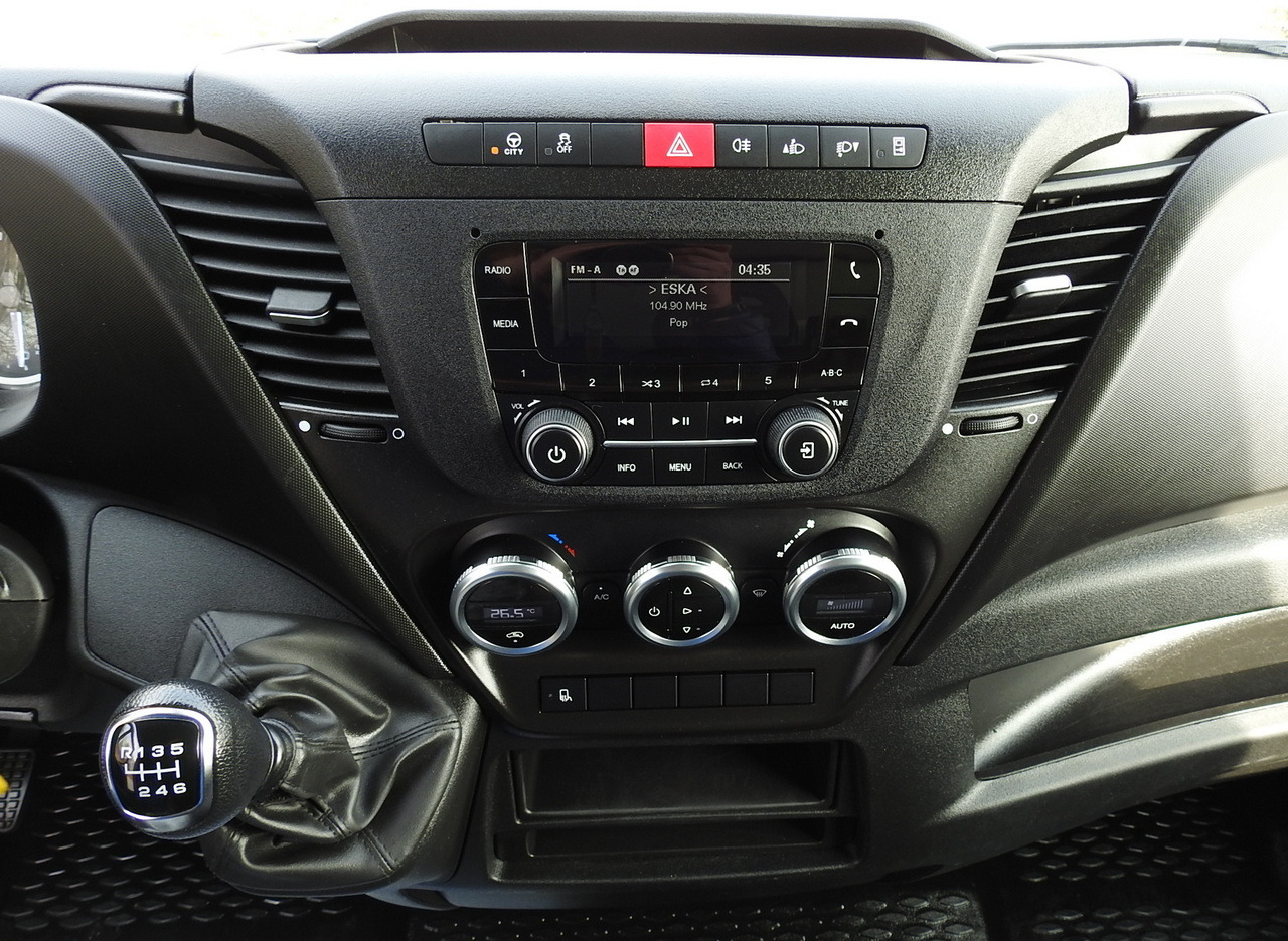 Fourgon grand volume IVECO DAILY 35C16 BOX LIFT 8 PALLETS CRUISE CONTROL TWIN WHEELS AIR CONDITIONING 160HP: photos 34 Fourgon grand volume IVECO DAILY 35C16 BOX LIFT 8 PALLETS CRUISE CONTROL TWIN WHEELS AIR CONDITIONING 160HP: photos 34