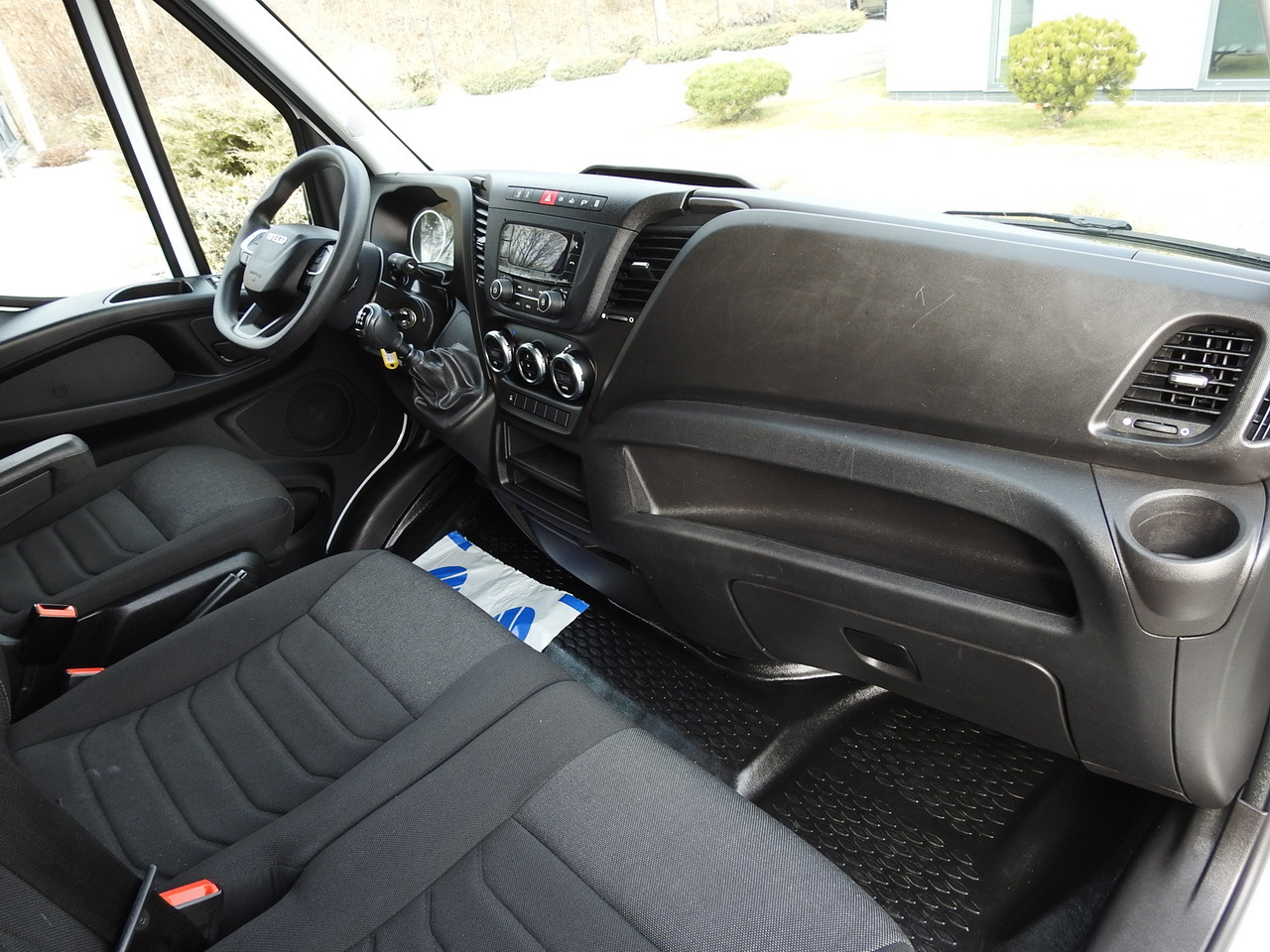 Fourgon grand volume IVECO DAILY 35C16 BOX LIFT 8 PALLETS CRUISE CONTROL TWIN WHEELS AIR CONDITIONING 160HP: photos 38 Fourgon grand volume IVECO DAILY 35C16 BOX LIFT 8 PALLETS CRUISE CONTROL TWIN WHEELS AIR CONDITIONING 160HP: photos 38