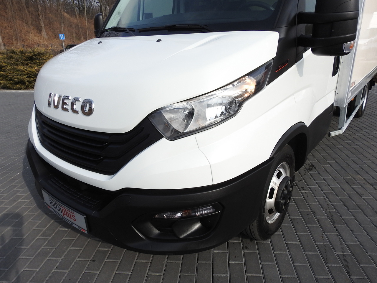 Fourgon grand volume IVECO DAILY 35C16 BOX LIFT 8 PALLETS CRUISE CONTROL TWIN WHEELS AIR CONDITIONING 160HP: photos 19 Fourgon grand volume IVECO DAILY 35C16 BOX LIFT 8 PALLETS CRUISE CONTROL TWIN WHEELS AIR CONDITIONING 160HP: photos 19