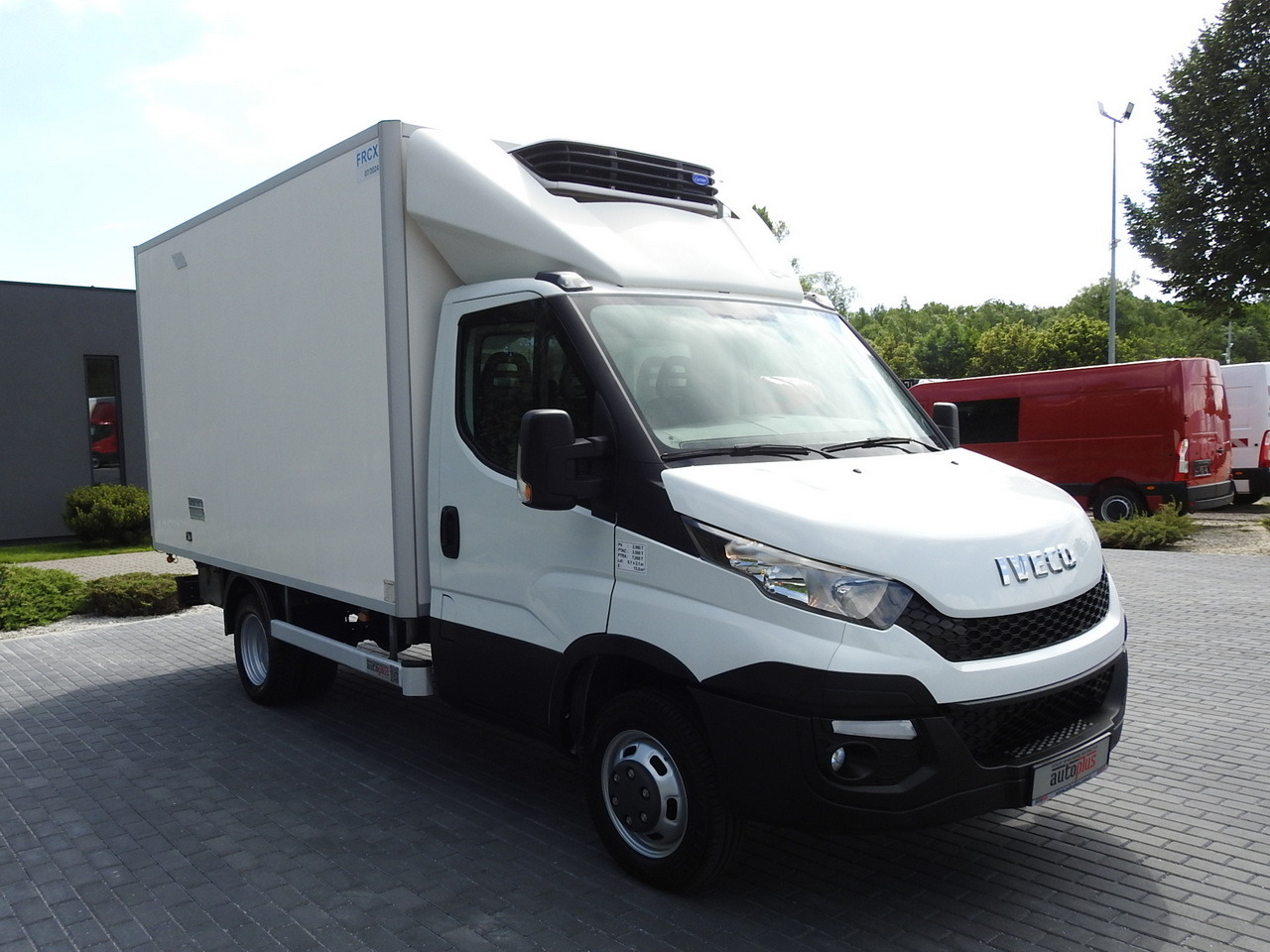 IVECO DAILY 35S15 REGRIGERATOR BOX -12*C 8 PALLETS CRUISE CONTROL TWIN WHEELS AIR CONDITIONING  150HP - Utilitaire frigorifique: photos 4 IVECO DAILY 35S15 REGRIGERATOR BOX -12*C 8 PALLETS CRUISE CONTROL TWIN WHEELS AIR CONDITIONING  150HP - Utilitaire frigorifique: photos 4