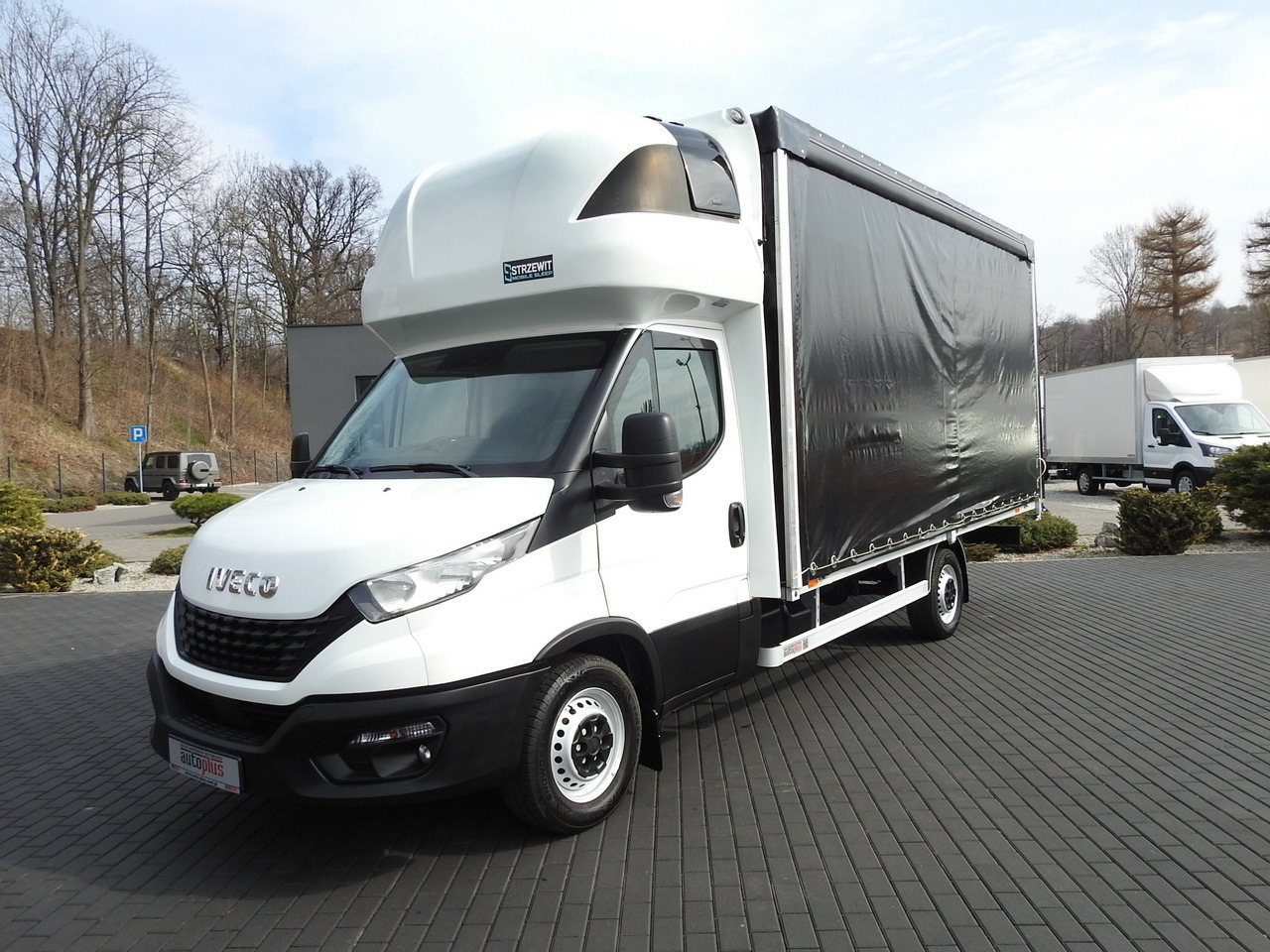 Utilitaire rideaux coulissants (PLSC) IVECO DAILY 35S18 TARPAULIN 10 PALLETS WEBASTO CRUISE CONTROL AIR CONDITIONING 180HP: photos 19 Utilitaire rideaux coulissants (PLSC) IVECO DAILY 35S18 TARPAULIN 10 PALLETS WEBASTO CRUISE CONTROL AIR CONDITIONING 180HP: photos 19