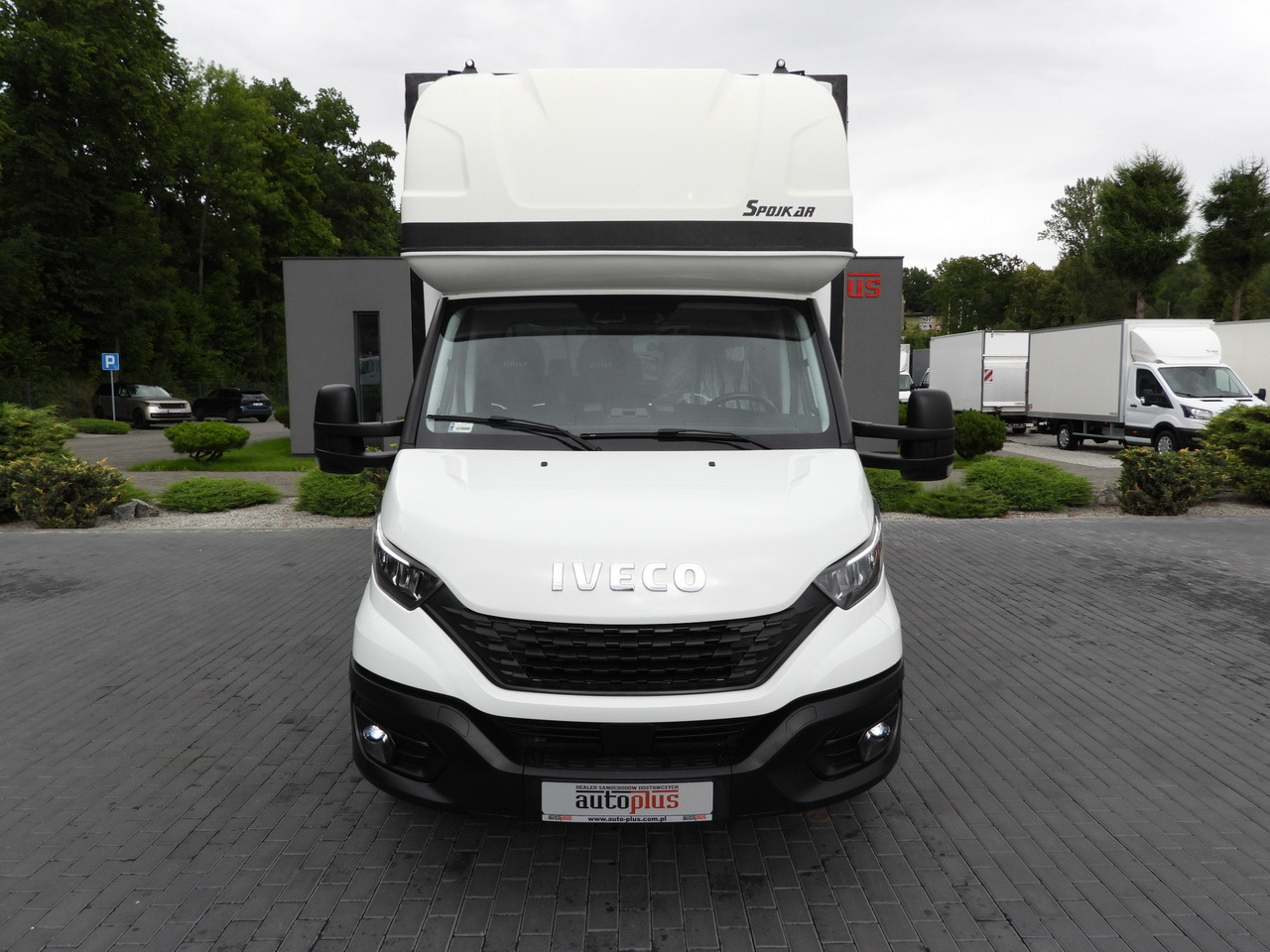 IVECO DAILY 35S18 TARPAULIN 10 PALLETS WEBASTO CRUISE CONTROL NAVIGATION LED LIGHTS AIR CONDITIONING  180HP - Utilitaire rideaux coulissants (PLSC): photos 5 IVECO DAILY 35S18 TARPAULIN 10 PALLETS WEBASTO CRUISE CONTROL NAVIGATION LED LIGHTS AIR CONDITIONING  180HP - Utilitaire rideaux coulissants (PLSC): photos 5