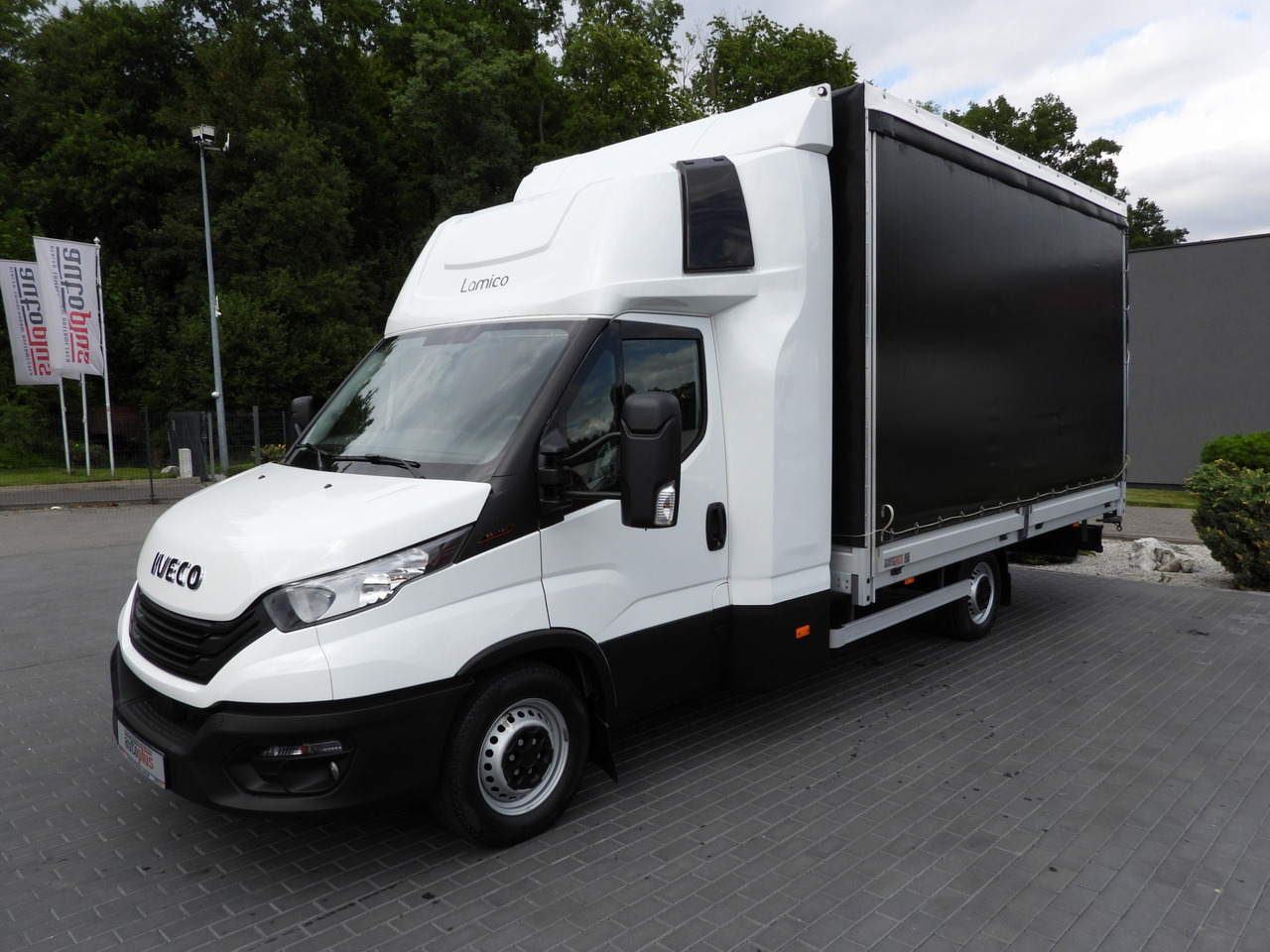 IVECO DAILY 35S18 TARPAULIN LIFT 10 PALLETS WEBASTO CRUISE CONTROL PNEUMATICS AIR CONDITIONING 180HP - Utilitaire rideaux coulissants (PLSC): photos 5 IVECO DAILY 35S18 TARPAULIN LIFT 10 PALLETS WEBASTO CRUISE CONTROL PNEUMATICS AIR CONDITIONING 180HP - Utilitaire rideaux coulissants (PLSC): photos 5