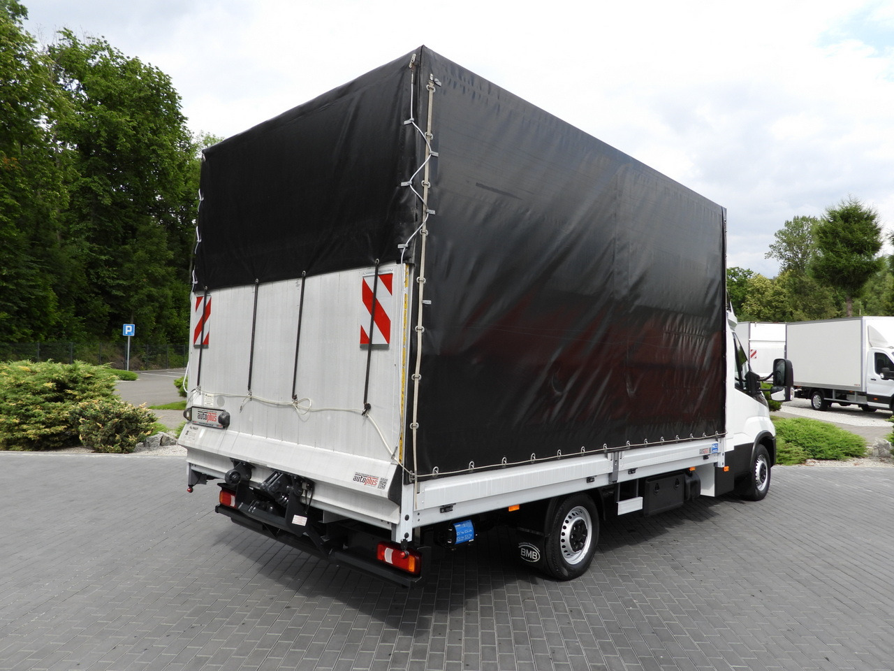 IVECO DAILY 35S18 TARPAULIN LIFT 10 PALLETS WEBASTO CRUISE CONTROL PNEUMATICS AIR CONDITIONING 180HP - Utilitaire rideaux coulissants (PLSC): photos 3 IVECO DAILY 35S18 TARPAULIN LIFT 10 PALLETS WEBASTO CRUISE CONTROL PNEUMATICS AIR CONDITIONING 180HP - Utilitaire rideaux coulissants (PLSC): photos 3