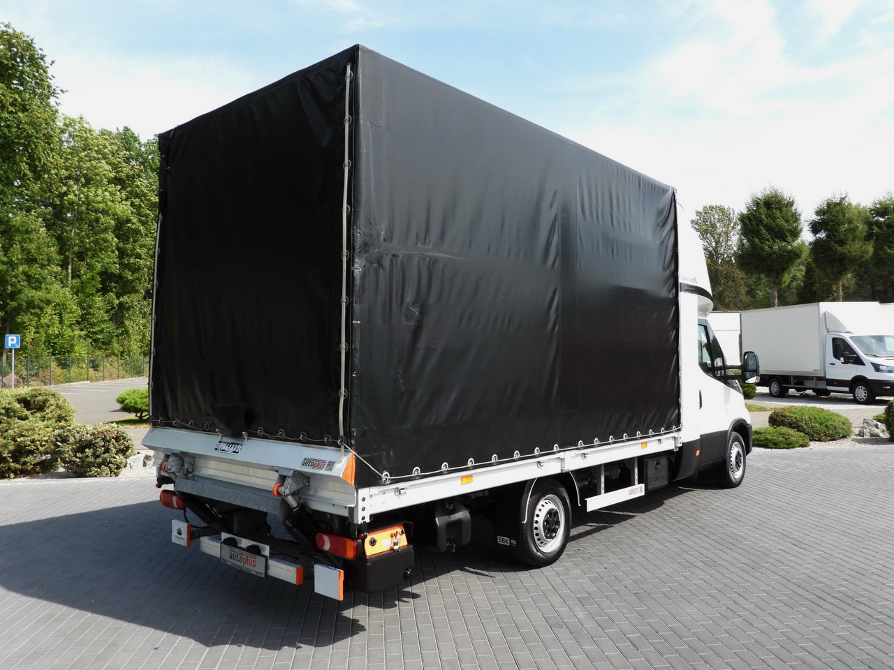 IVECO DAILY 35S18 TARPAULIN LIFT 8 PALLETS CRUISE CONTROL AIR CONDITIONING  180HP - Utilitaire rideaux coulissants (PLSC): photos 3 IVECO DAILY 35S18 TARPAULIN LIFT 8 PALLETS CRUISE CONTROL AIR CONDITIONING  180HP - Utilitaire rideaux coulissants (PLSC): photos 3