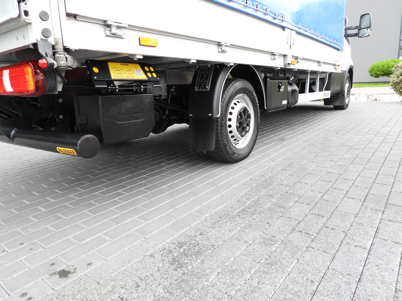 Utilitaire rideaux coulissants (PLSC) IVECO DAILY 35S18 TARPAULIN LIFT 8 PALLETS WEBASTO CRUISE CONTROL LED LIGHTS AIR CONDITIONING  180HP: photos 18