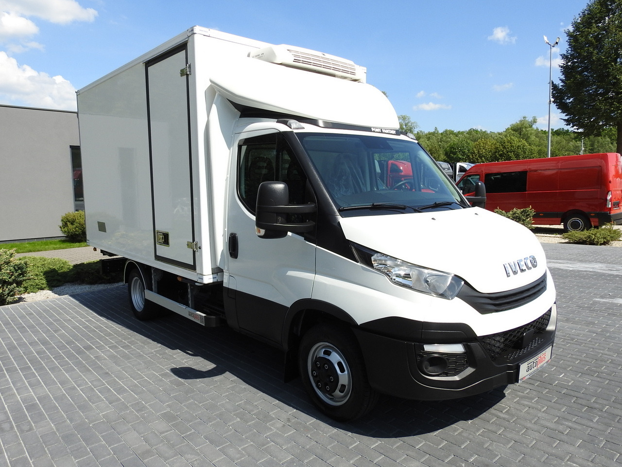 IVECO DAILY 50C15 REGRIGERATOR BOX -5*C POWER SUPPLY 230V AIR CONDITIONING TWIN WHEELS 150HP - Utilitaire frigorifique: photos 4 IVECO DAILY 50C15 REGRIGERATOR BOX -5*C POWER SUPPLY 230V AIR CONDITIONING TWIN WHEELS 150HP - Utilitaire frigorifique: photos 4