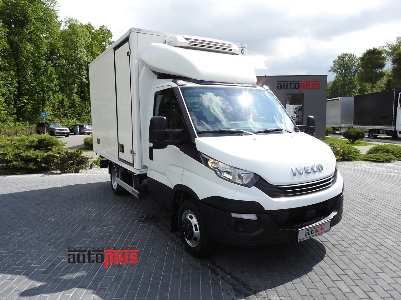 IVECO DAILY 50C15 REGRIGERATOR BOX -5*C POWER SUPPLY 230V AIR CONDITIONING TWIN WHEELS 150HP - Utilitaire frigorifique: photos 1 IVECO DAILY 50C15 REGRIGERATOR BOX -5*C POWER SUPPLY 230V AIR CONDITIONING TWIN WHEELS 150HP - Utilitaire frigorifique: photos 1