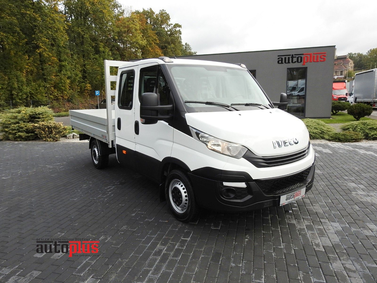 Iveco DAILY 35S15 PRITSCHE DOPPELKABINE DOKA 7 SITZE - Utilitaire plateau, Utilitaire double cabine: photos 1 Iveco DAILY 35S15 PRITSCHE DOPPELKABINE DOKA 7 SITZE - Utilitaire plateau, Utilitaire double cabine: photos 1