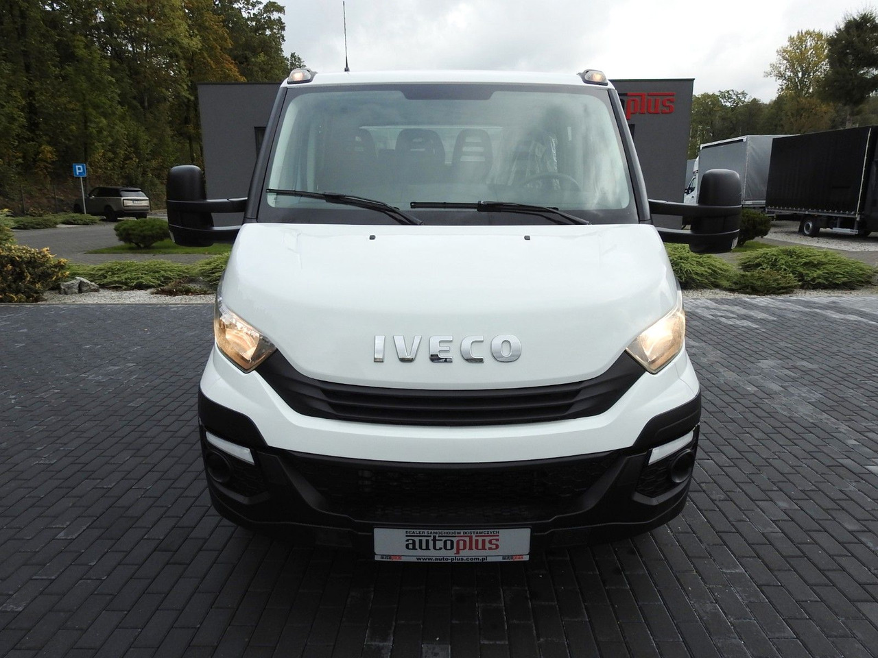 Iveco DAILY 35S15 PRITSCHE DOPPELKABINE DOKA 7 SITZE - Utilitaire plateau, Utilitaire double cabine: photos 5 Iveco DAILY 35S15 PRITSCHE DOPPELKABINE DOKA 7 SITZE - Utilitaire plateau, Utilitaire double cabine: photos 5