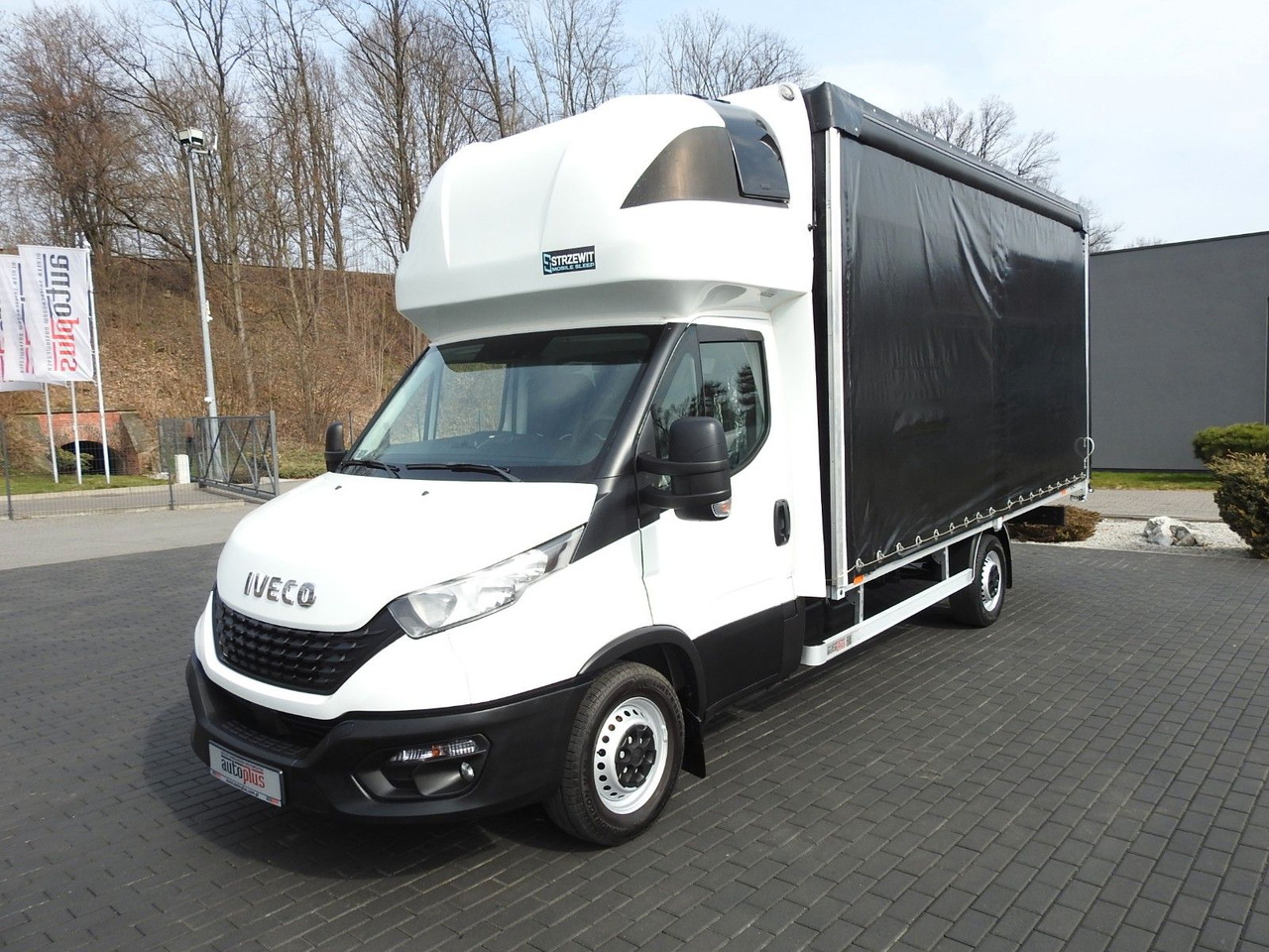 Utilitaire rideaux coulissants (PLSC) Iveco DAILY  35S18 PRITSCHE PLANE 10 PALETTEN WEBASTO: photos 6