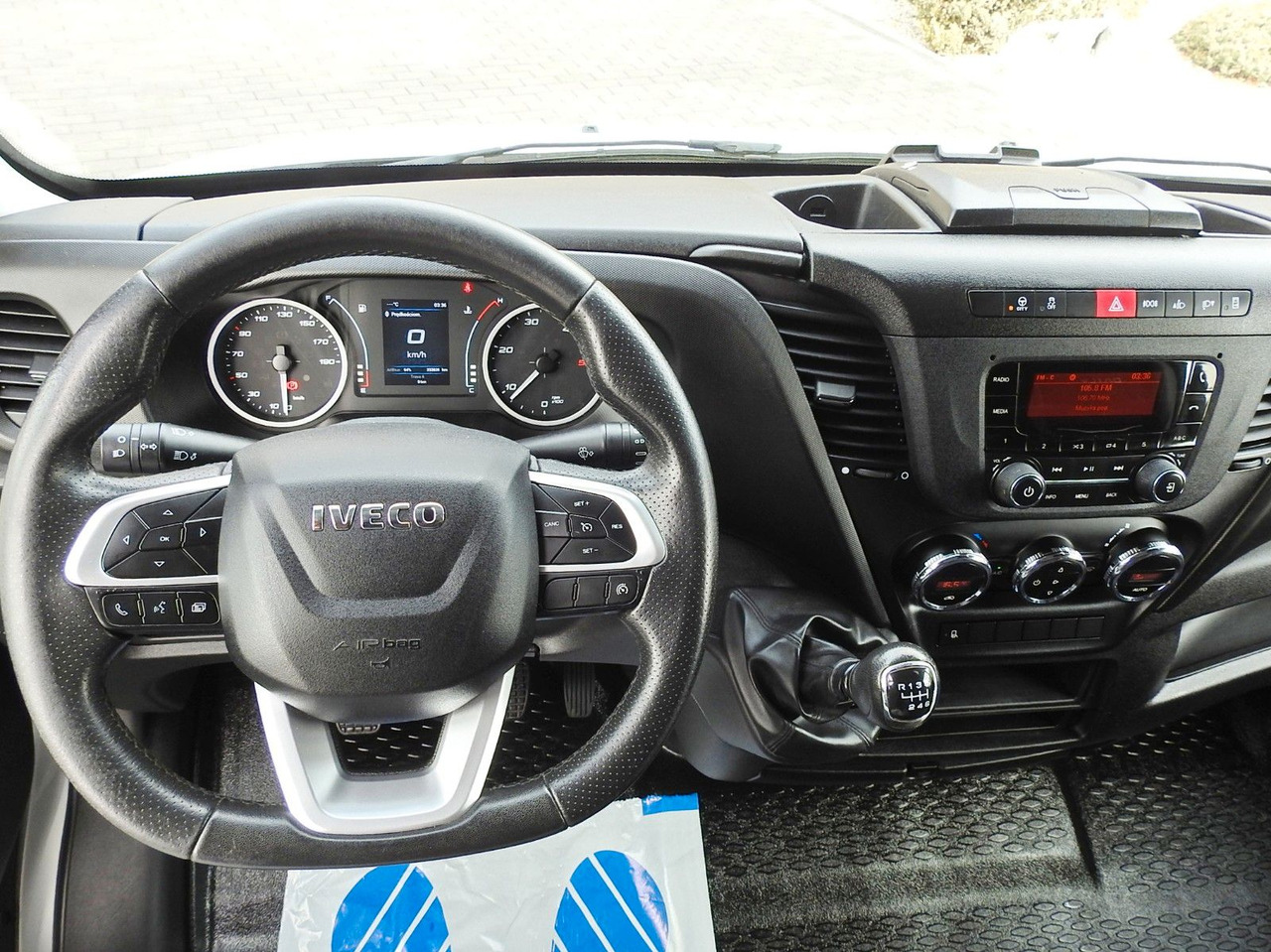 Utilitaire rideaux coulissants (PLSC) Iveco DAILY  35S18 PRITSCHE PLANE 10 PALETTEN WEBASTO: photos 22