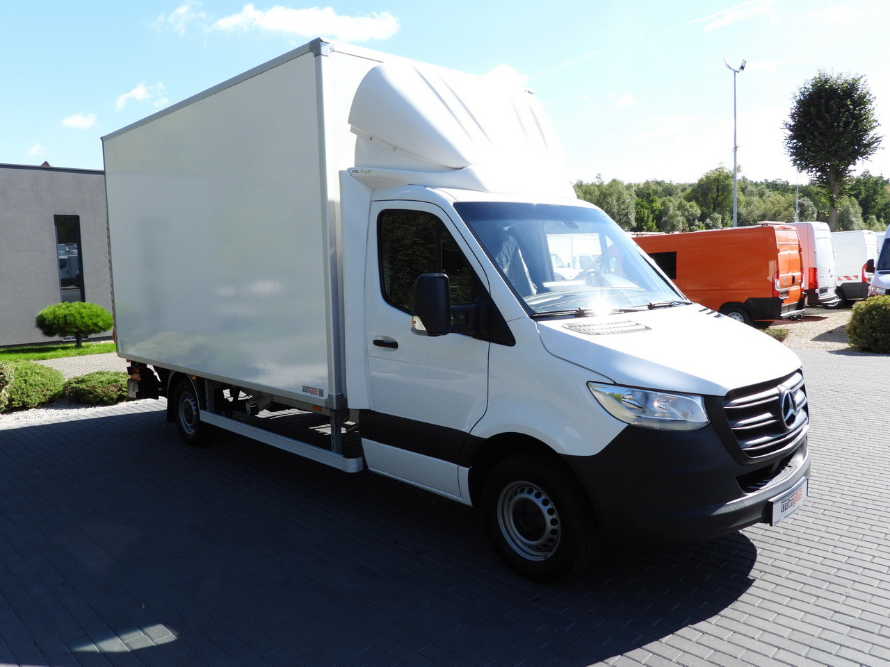 MERCEDES SPRINTER 315 BOX LIFT 8 PALLETS AIR CONDITIONING  150HP - Utilitaire frigorifique: photos 4 MERCEDES SPRINTER 315 BOX LIFT 8 PALLETS AIR CONDITIONING  150HP - Utilitaire frigorifique: photos 4