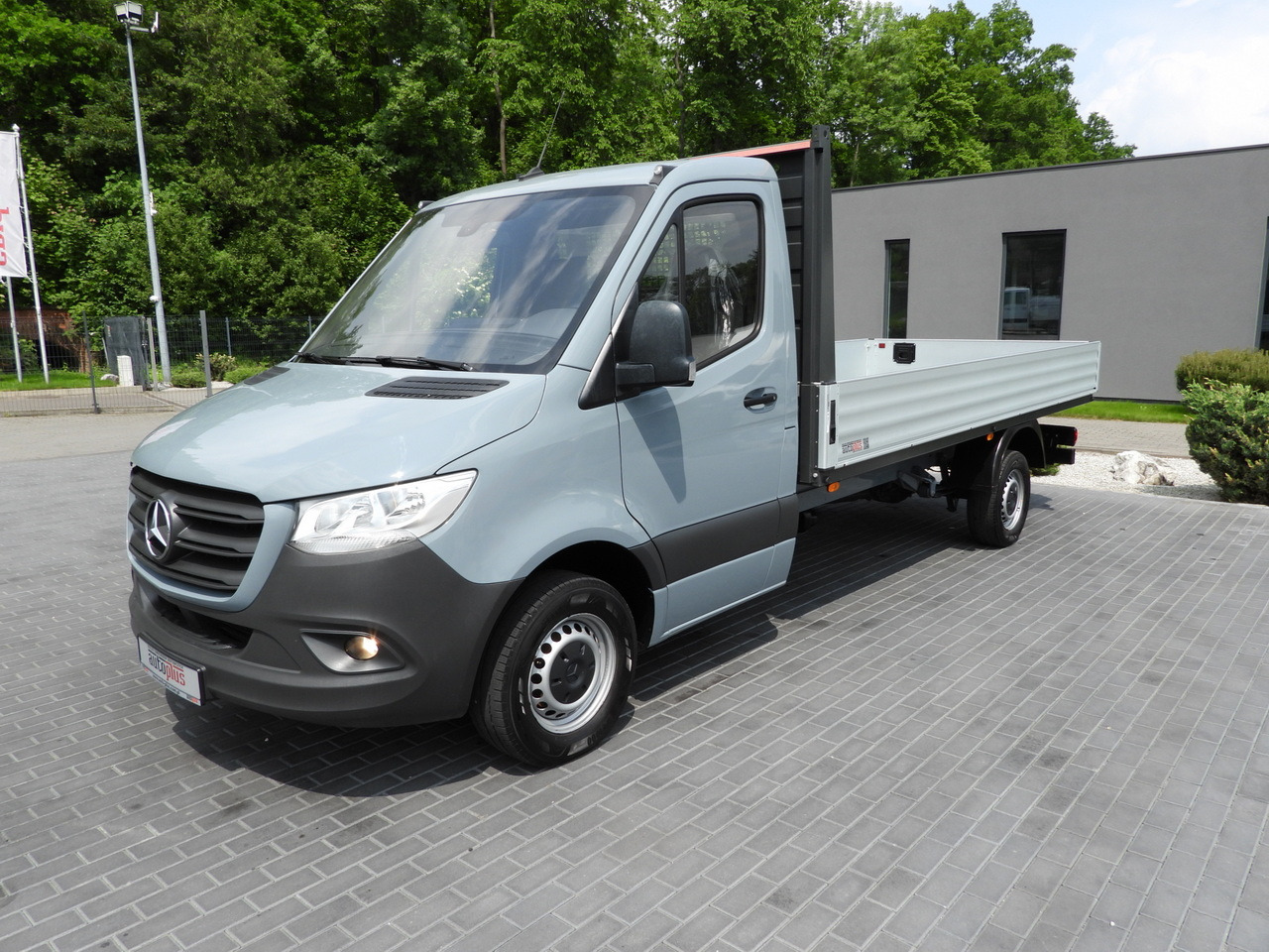 Utilitaire plateau MERCEDES SPRINTER 315 STAKE BODY 8 PALLETS CRUISE CONTROL AIR CONDITIONING  150HP: photos 6