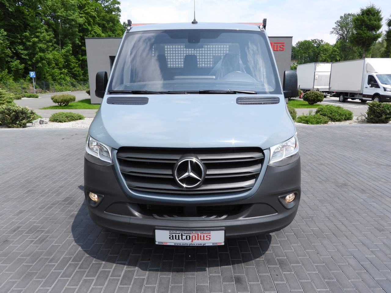 MERCEDES SPRINTER 315 STAKE BODY 8 PALLETS CRUISE CONTROL AIR CONDITIONING 150HP - Utilitaire plateau: photos 5 MERCEDES SPRINTER 315 STAKE BODY 8 PALLETS CRUISE CONTROL AIR CONDITIONING 150HP - Utilitaire plateau: photos 5