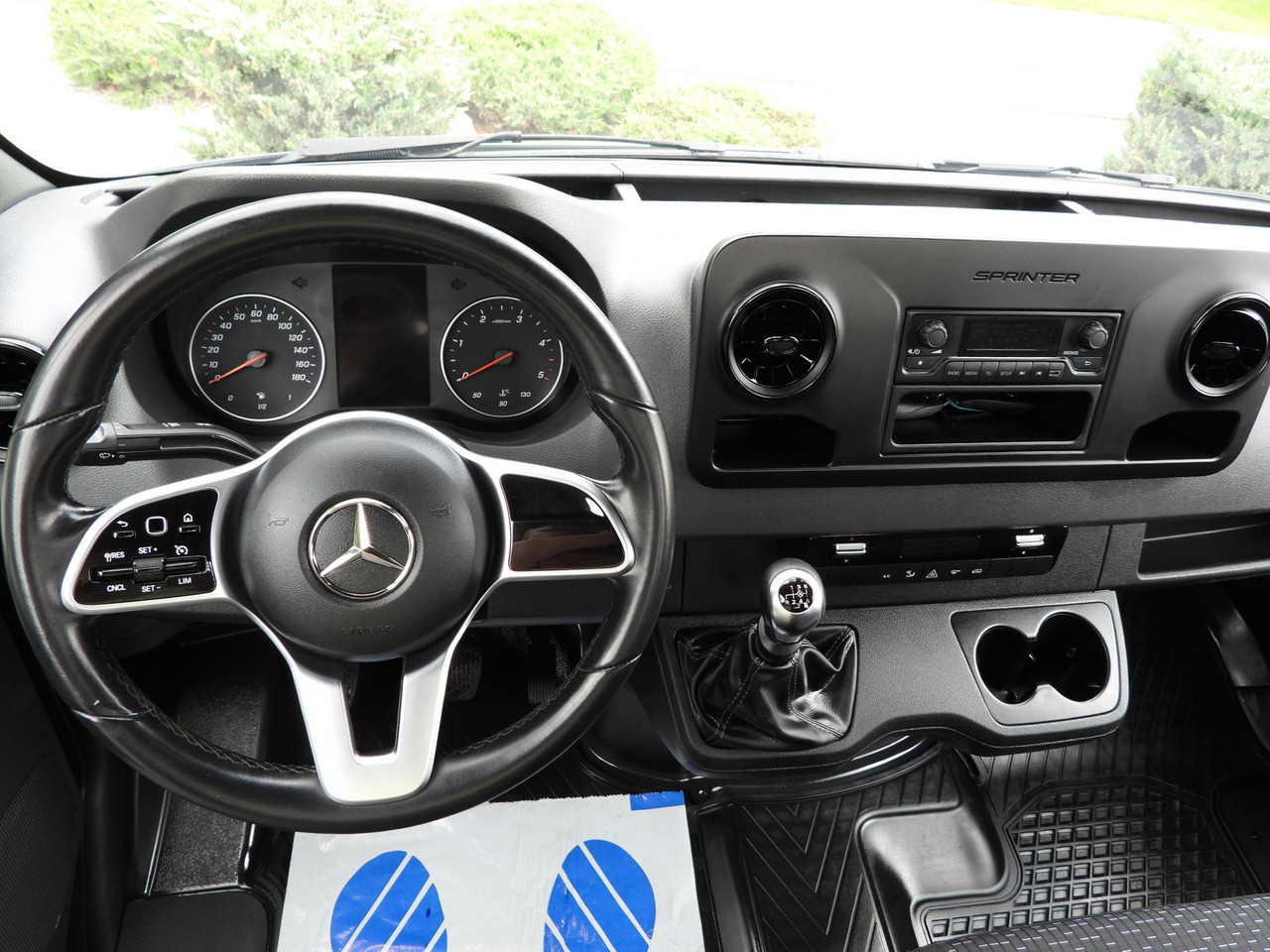 Utilitaire plateau MERCEDES SPRINTER 315 STAKE BODY 8 PALLETS CRUISE CONTROL AIR CONDITIONING  150HP: photos 27