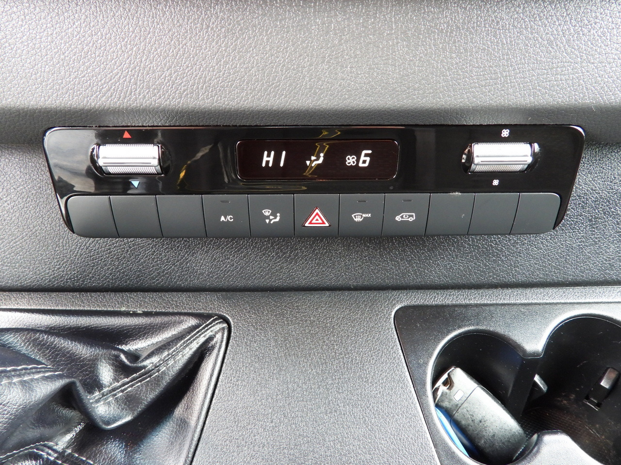 MERCEDES SPRINTER 316 TARPAULIN LIFT 8 PALLETS WEBASTO CRUISE CONTROL AIR CONDITIONING 160HP en leasing occasion MERCEDES SPRINTER 316 TARPAULIN LIFT 8 PALLETS WEBASTO CRUISE CONTROL AIR CONDITIONING 160HP: photos 35 MERCEDES SPRINTER 316 TARPAULIN LIFT 8 PALLETS WEBASTO CRUISE CONTROL AIR CONDITIONING 160HP en leasing occasion MERCEDES SPRINTER 316 TARPAULIN LIFT 8 PALLETS WEBASTO CRUISE CONTROL AIR CONDITIONING 160HP: photos 35